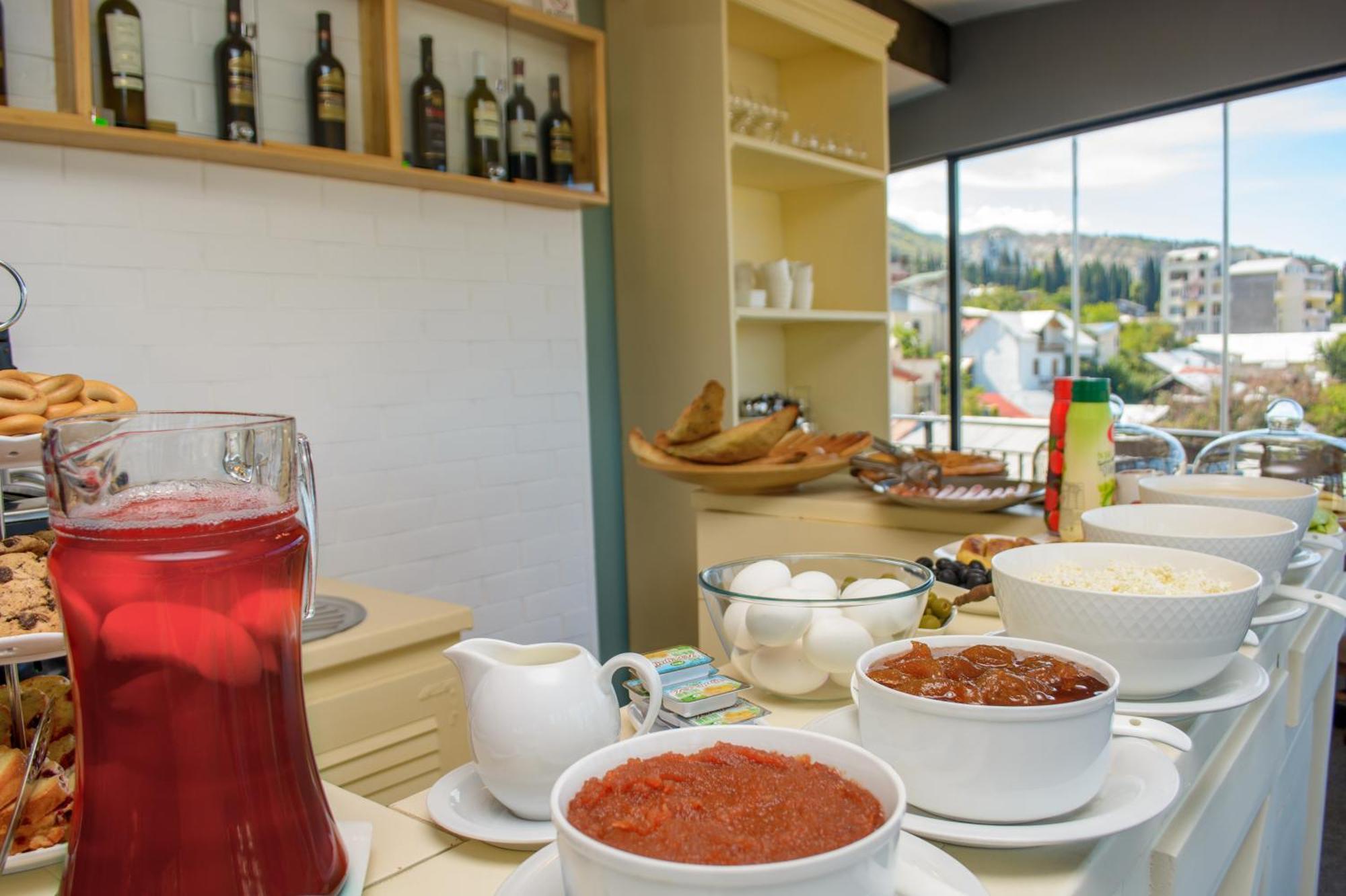 Hotel Beli Tbilisi Bagian luar foto