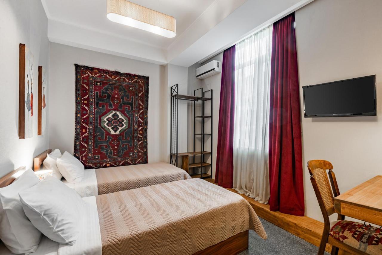 Hotel Beli Tbilisi Bagian luar foto